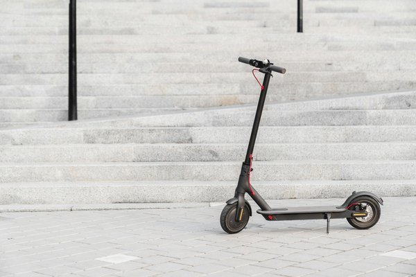 Location trottinette électrique à nice : explorez la ville en deux roues