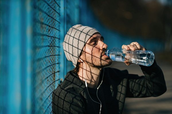 Électrolytes pour l'hydratation : vos alliés en été et sport